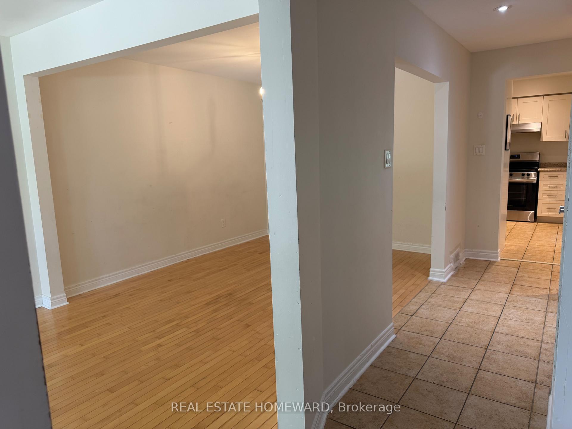 Photo 5 of 120 Baker Avenue, Richmond Hill, Crosby — HOMEH