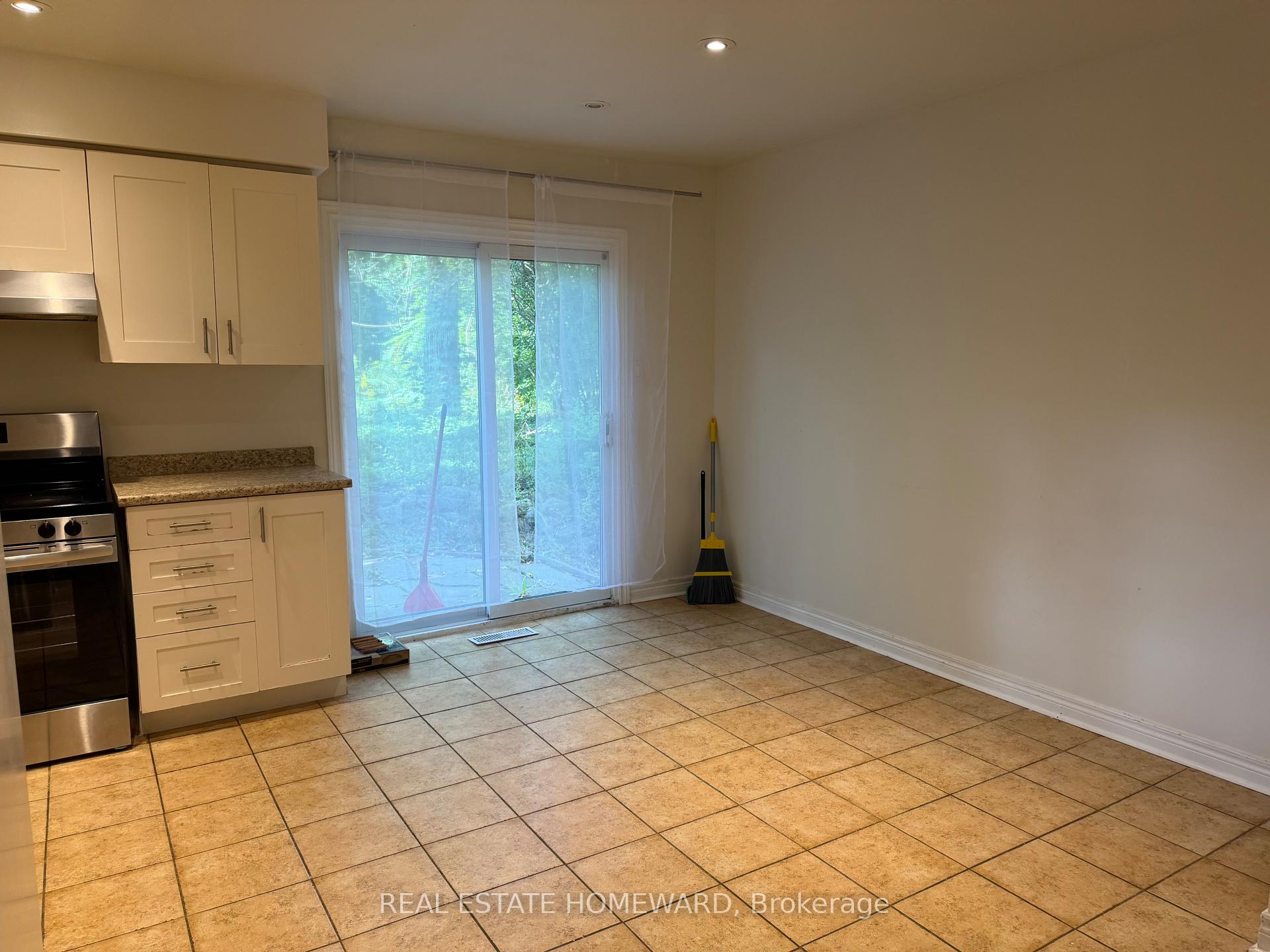 Photo 16 of 120 Baker Avenue, Richmond Hill, Crosby — HOMEH