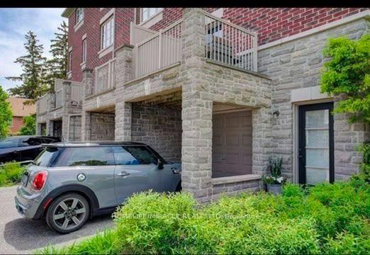 Photo 2 of Unit 4, 8441 Islington Avenue, Vaughan, Islington Woods — HOMEH