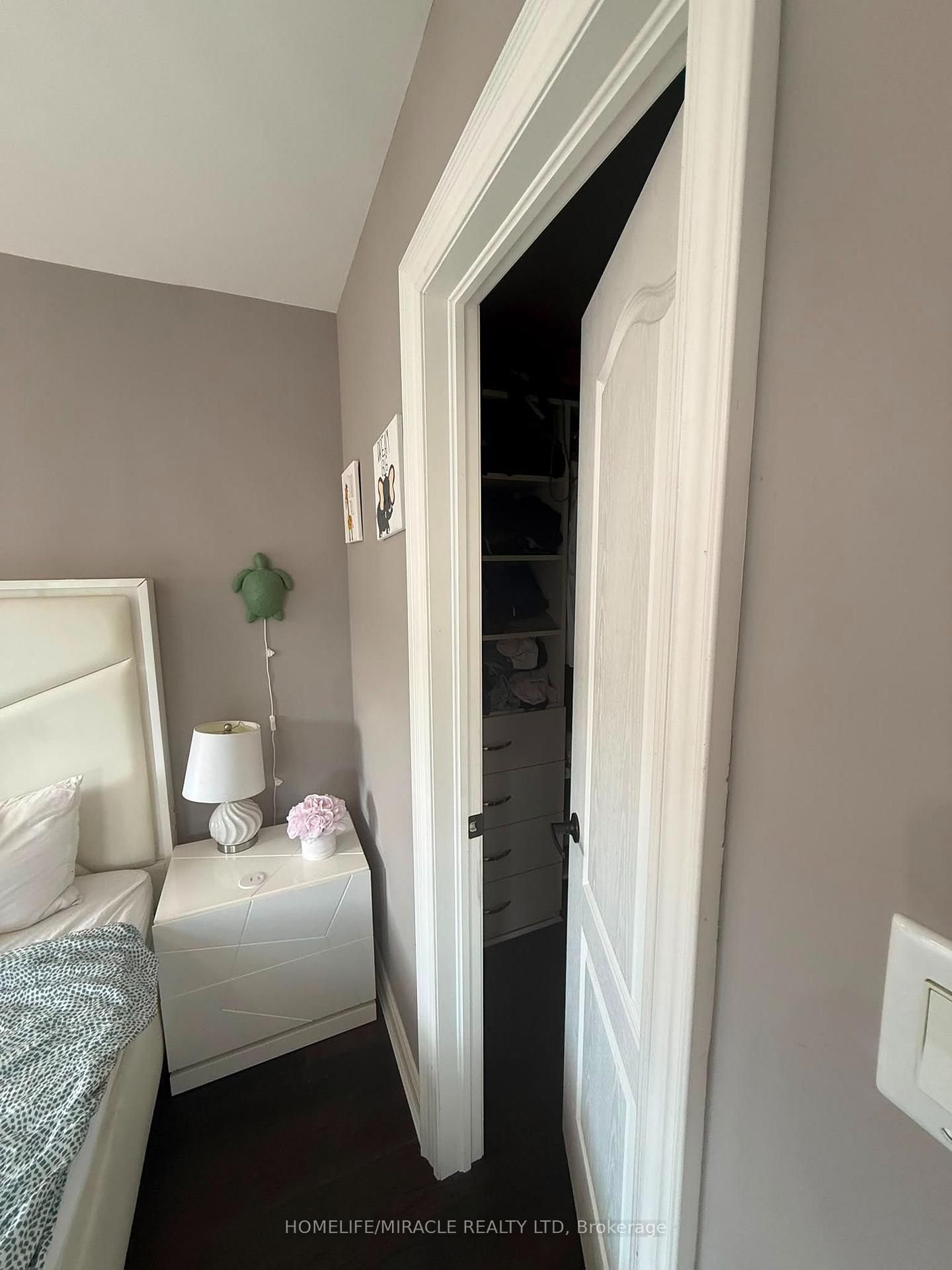 Photo 10 of Unit 4, 8441 Islington Avenue, Vaughan, Islington Woods — HOMEH