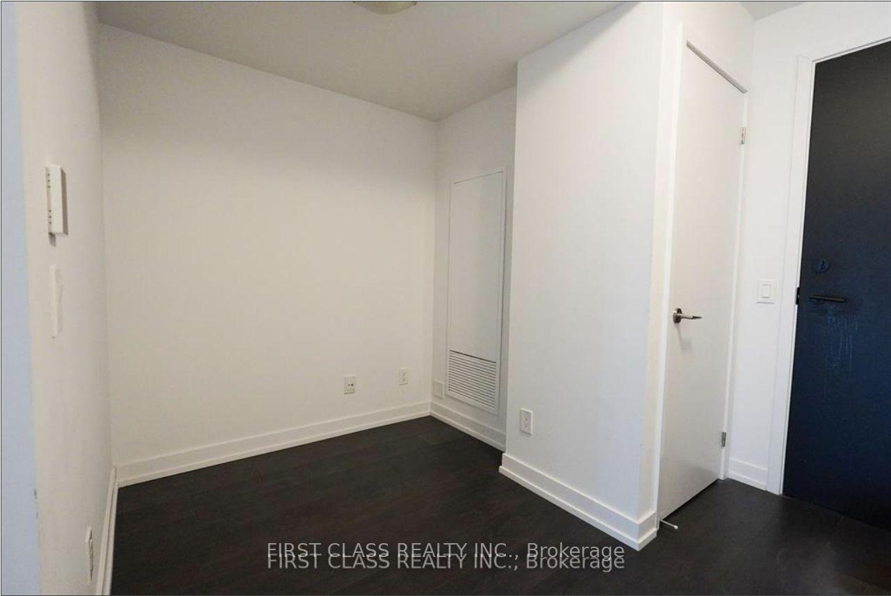 Photo 2 of Unit 712, 125 Redpath Avenue, Toronto, Mount Pleasant West — HOMEH
