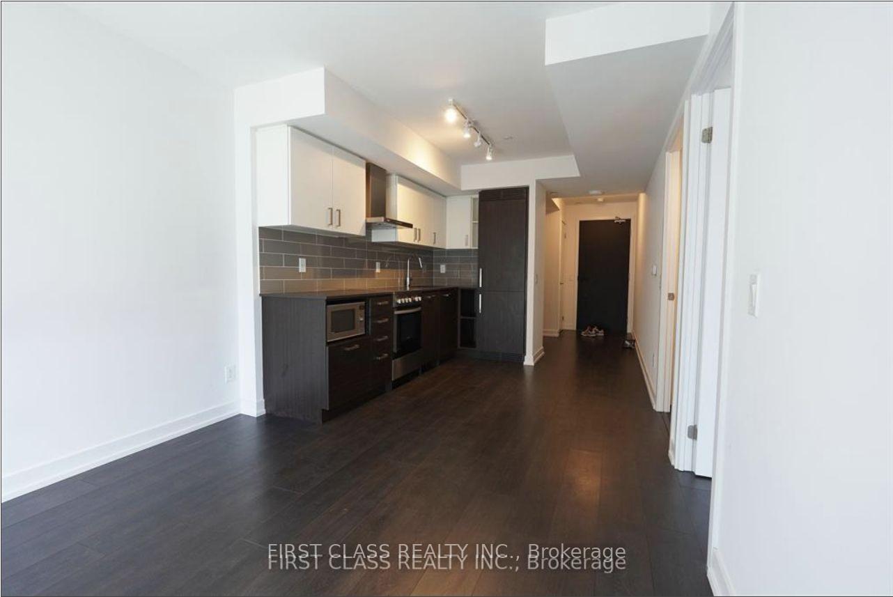 Photo 5 of Unit 712, 125 Redpath Avenue, Toronto, Mount Pleasant West — HOMEH