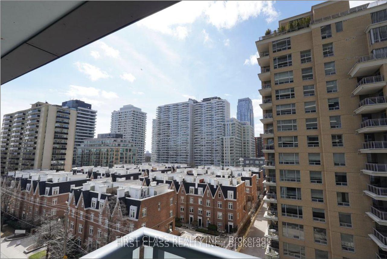 Photo 12 of Unit 712, 125 Redpath Avenue, Toronto, Mount Pleasant West — HOMEH