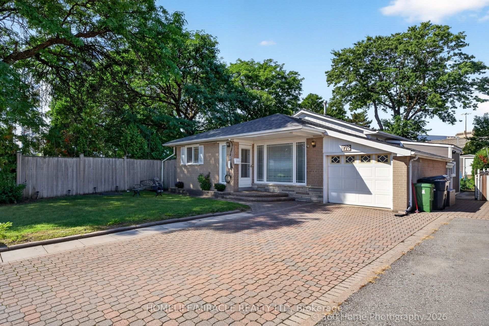 Photo 5 of 178 Kingsview Boulevard, Etobicoke, Kingsview Village-The Westway — HOMEH