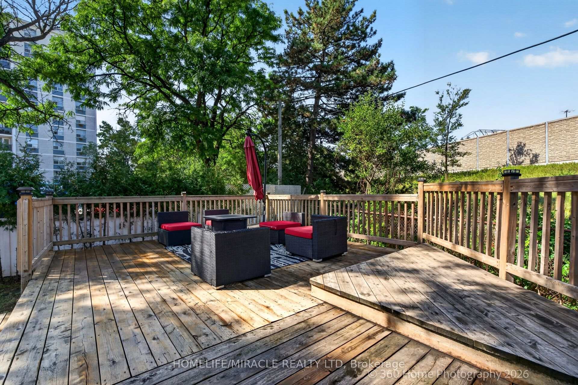 Photo 6 of 178 Kingsview Boulevard, Etobicoke, Kingsview Village-The Westway — HOMEH