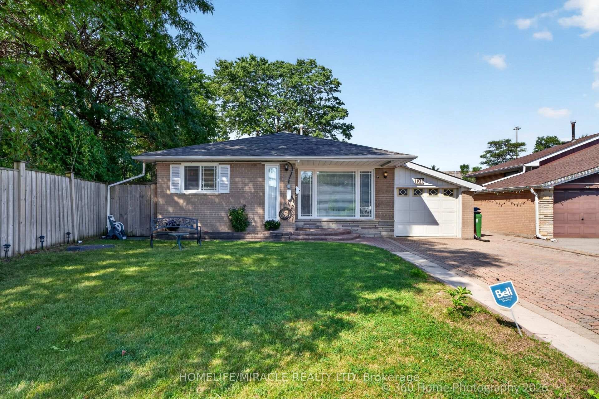 Photo 7 of 178 Kingsview Boulevard, Etobicoke, Kingsview Village-The Westway — HOMEH
