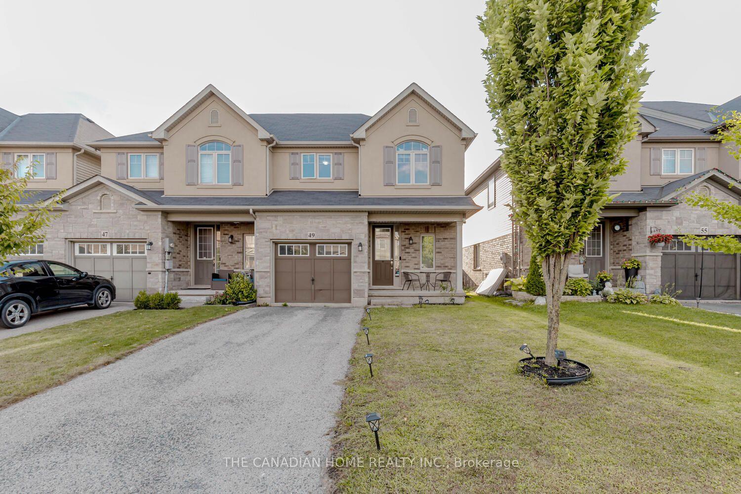 Photo 2 of 49 Sexton Crescent, Hamilton, Ancaster — HOMEH