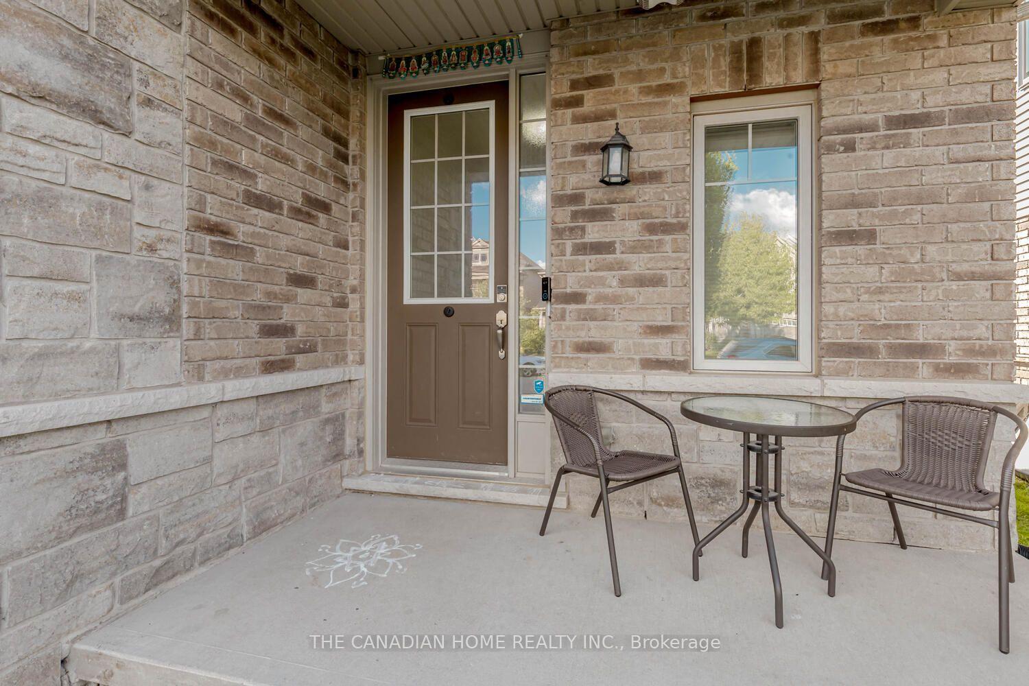 Photo 5 of 49 Sexton Crescent, Hamilton, Ancaster — HOMEH
