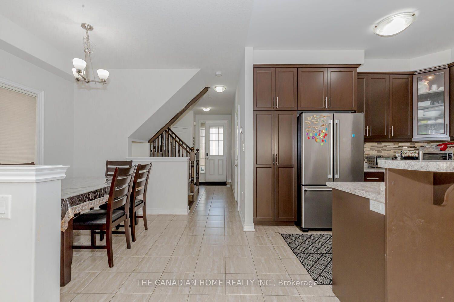 Photo 11 of 49 Sexton Crescent, Hamilton, Ancaster — HOMEH