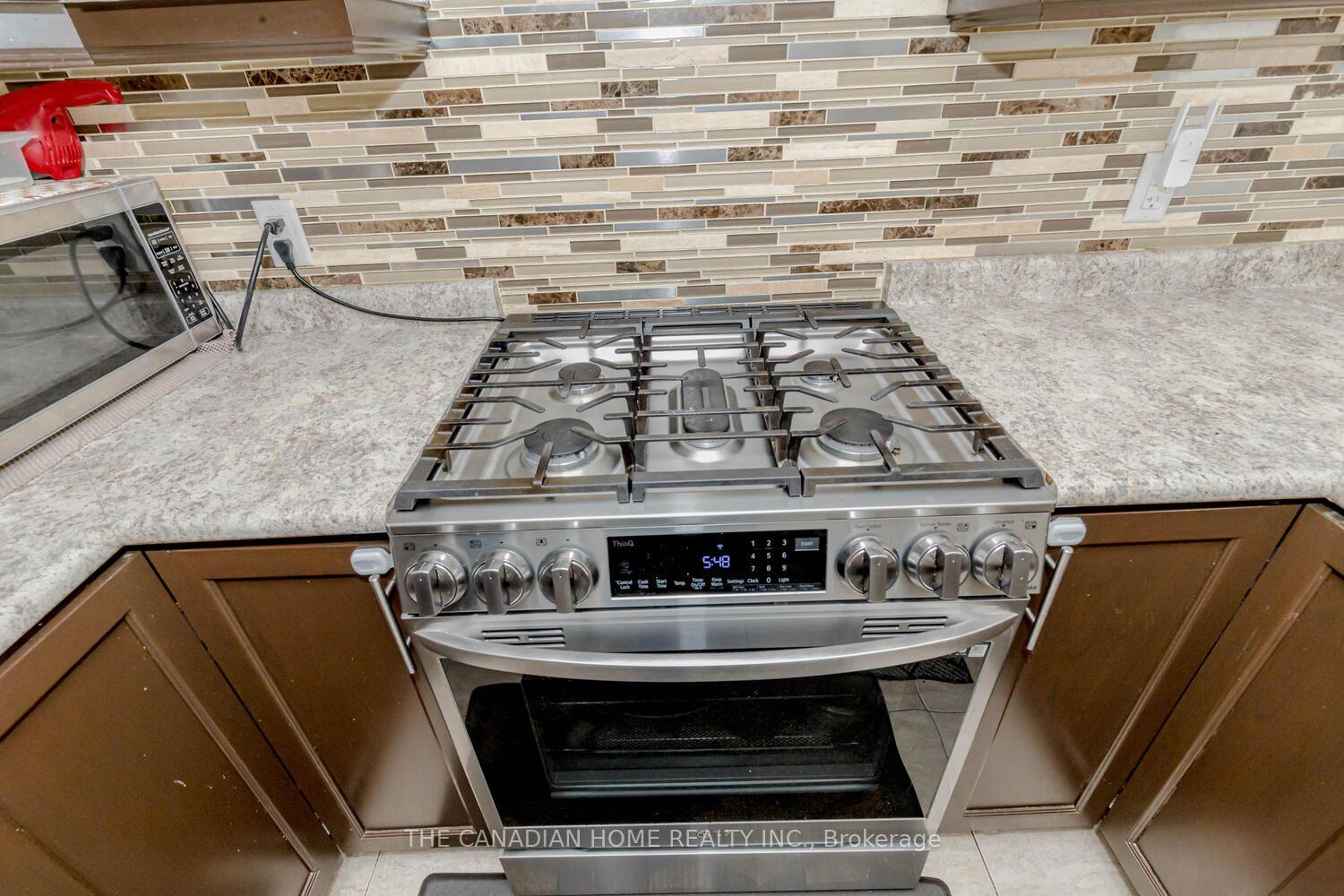 Photo 20 of 49 Sexton Crescent, Hamilton, Ancaster — HOMEH