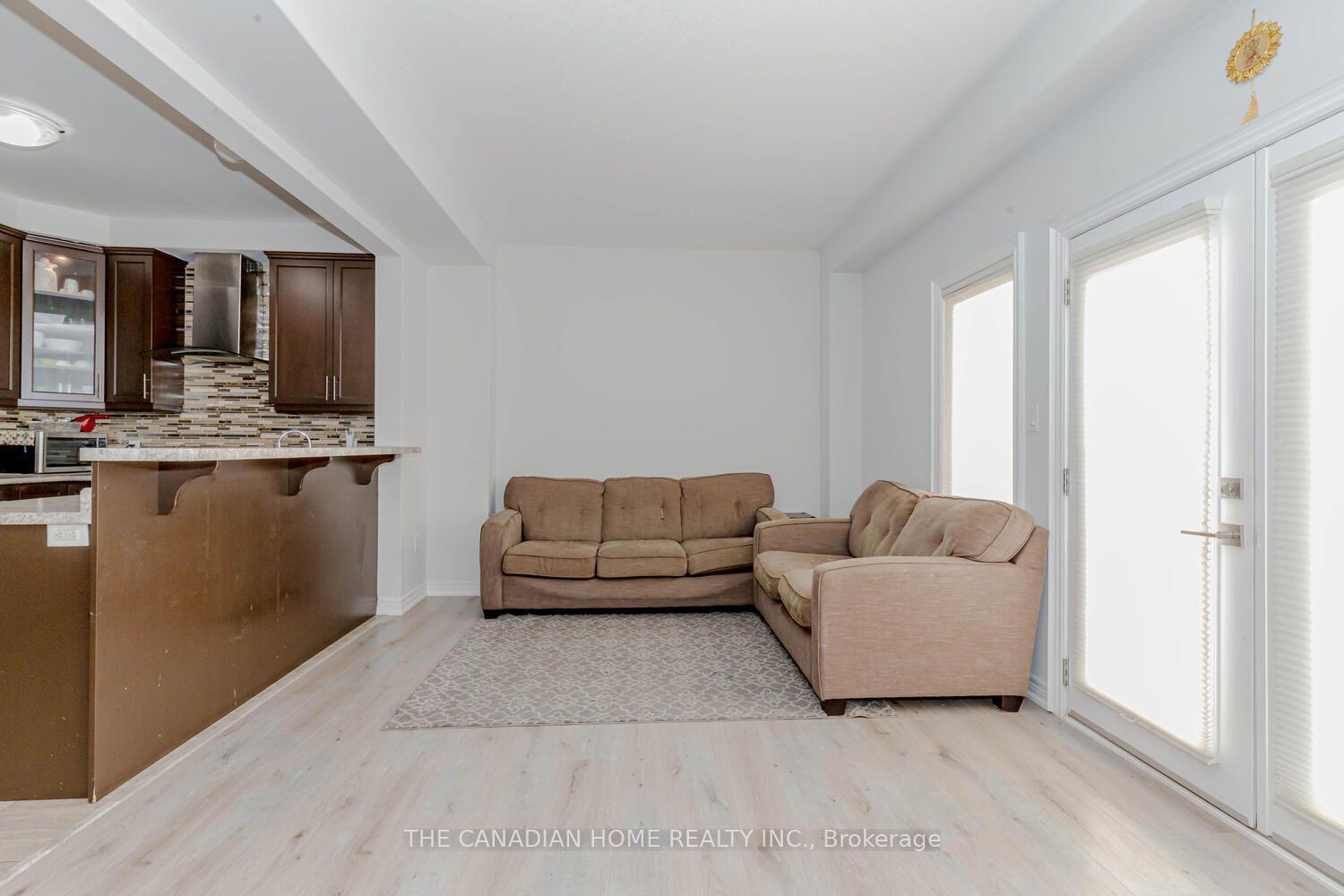 Photo 24 of 49 Sexton Crescent, Hamilton, Ancaster — HOMEH