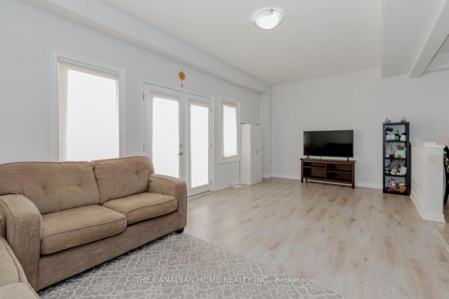 Photo 26 of 49 Sexton Crescent, Hamilton, Ancaster — HOMEH