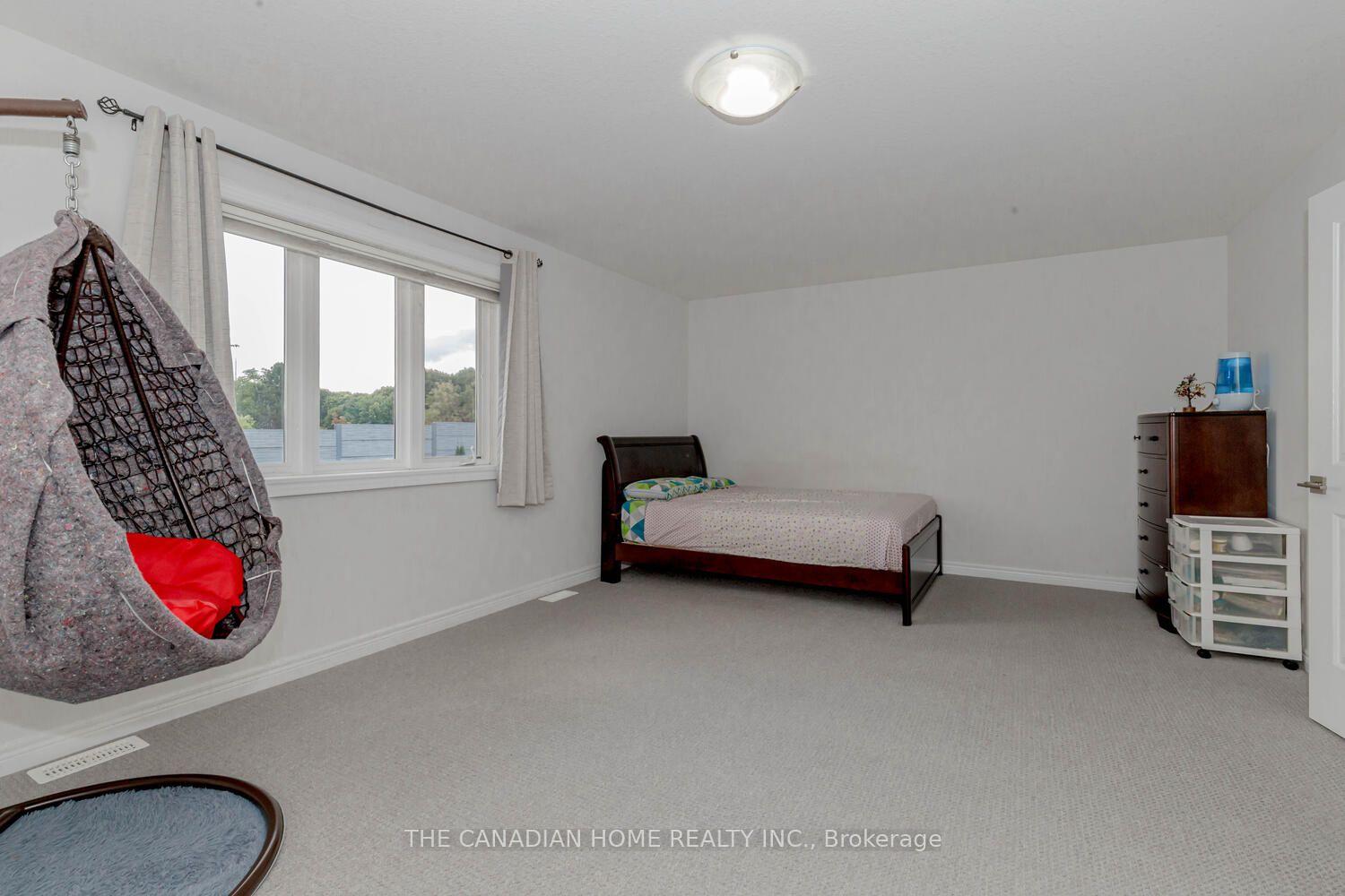 Photo 28 of 49 Sexton Crescent, Hamilton, Ancaster — HOMEH