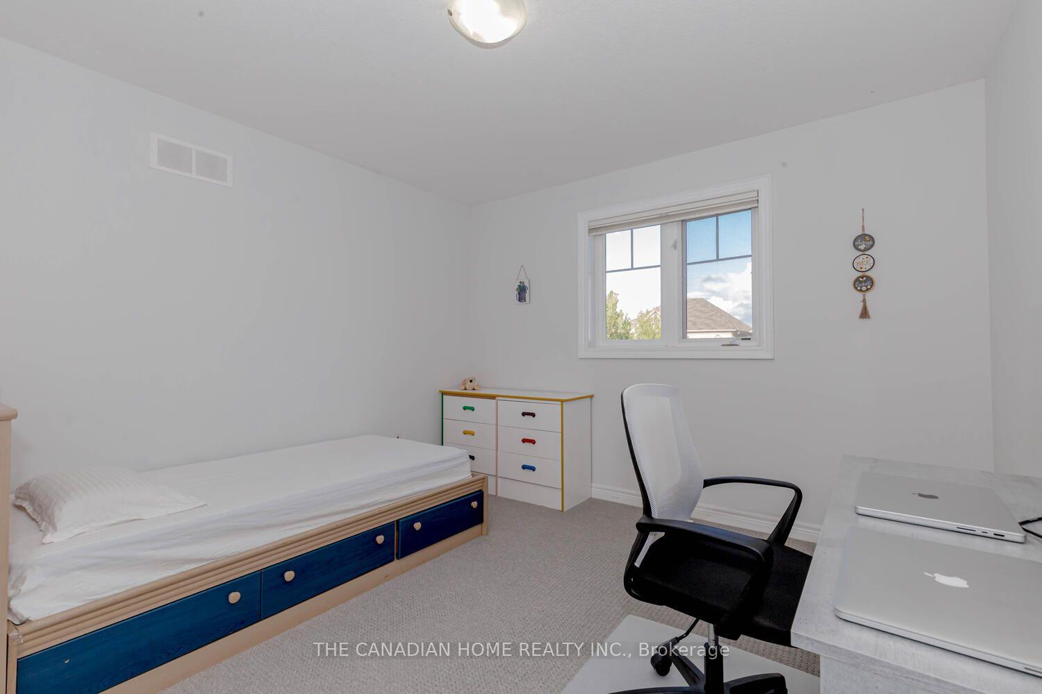 Photo 35 of 49 Sexton Crescent, Hamilton, Ancaster — HOMEH
