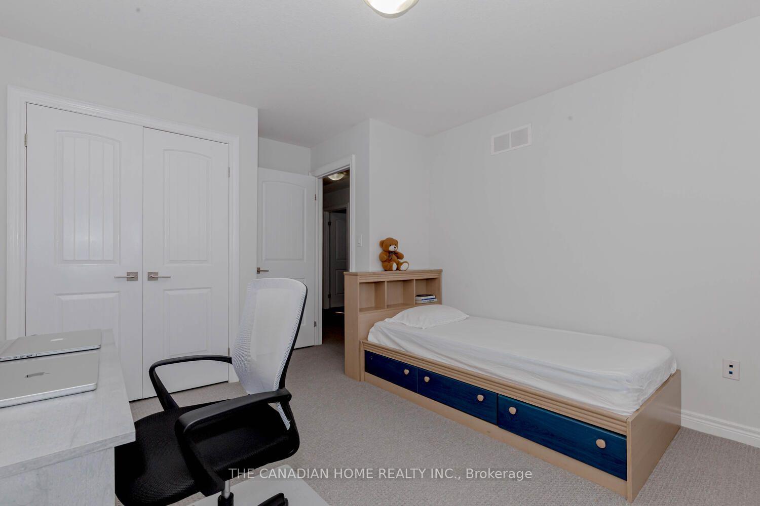 Photo 36 of 49 Sexton Crescent, Hamilton, Ancaster — HOMEH