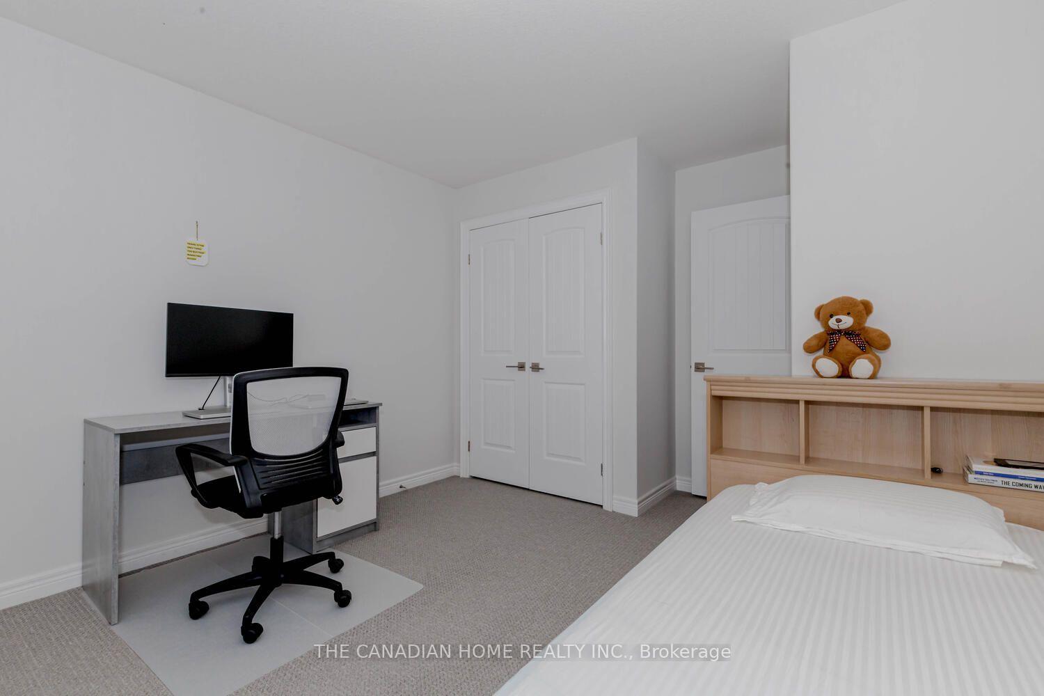 Photo 37 of 49 Sexton Crescent, Hamilton, Ancaster — HOMEH
