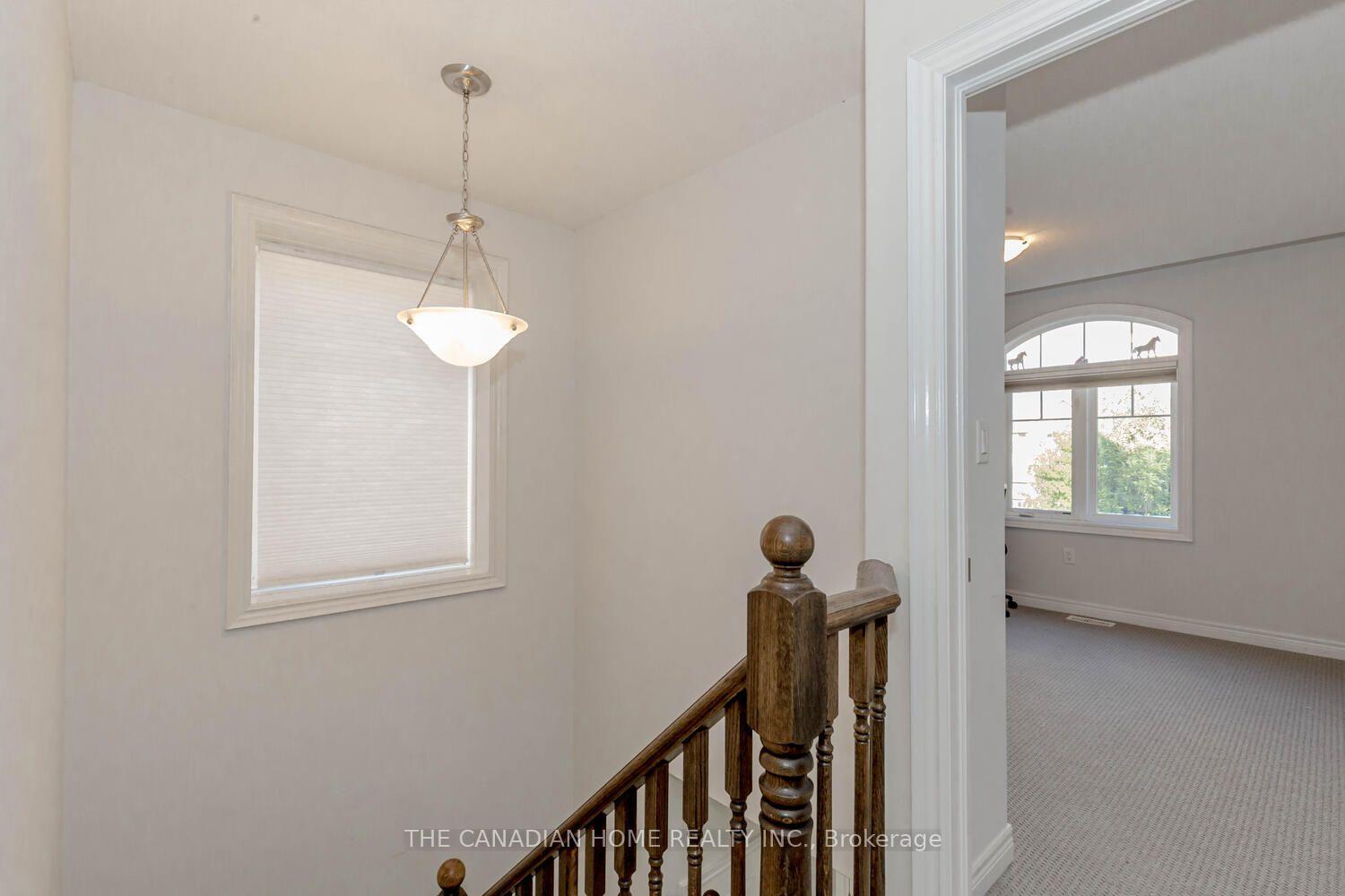 Photo 40 of 49 Sexton Crescent, Hamilton, Ancaster — HOMEH