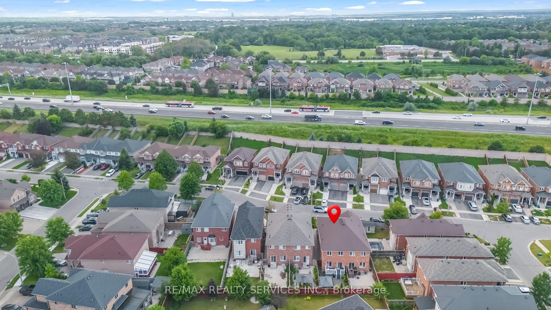 Photo 3 of 70 Checkerberry Crescent, Brampton, Sandringham-Wellington — HOMEH