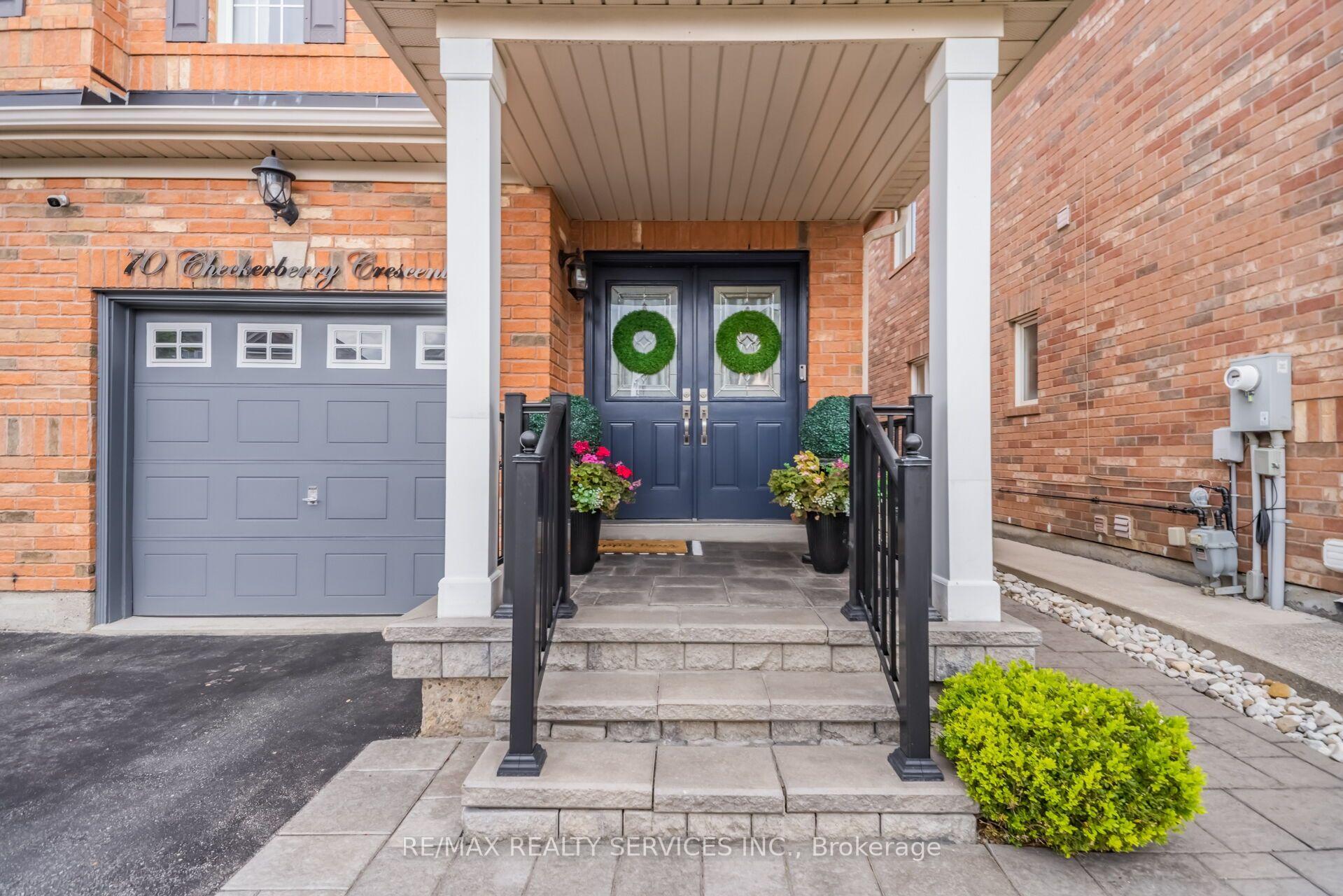Photo 4 of 70 Checkerberry Crescent, Brampton, Sandringham-Wellington — HOMEH
