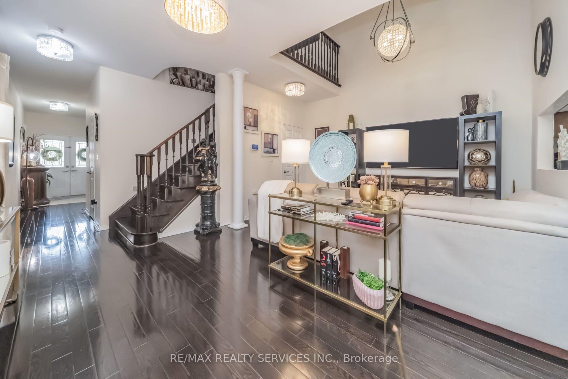 Photo 9 of 70 Checkerberry Crescent, Brampton, Sandringham-Wellington — HOMEH