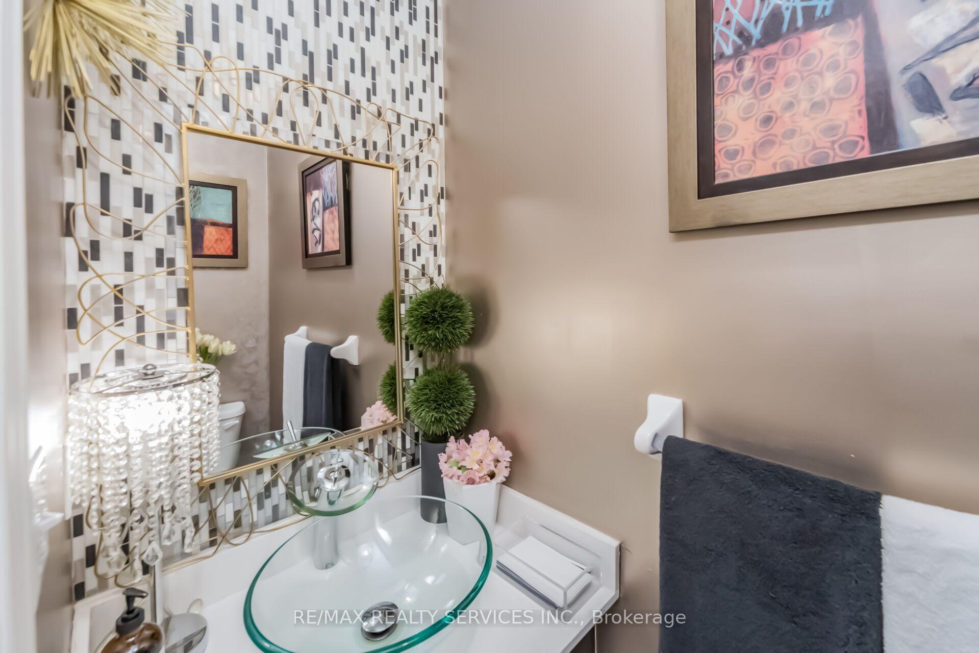 Photo 18 of 70 Checkerberry Crescent, Brampton, Sandringham-Wellington — HOMEH
