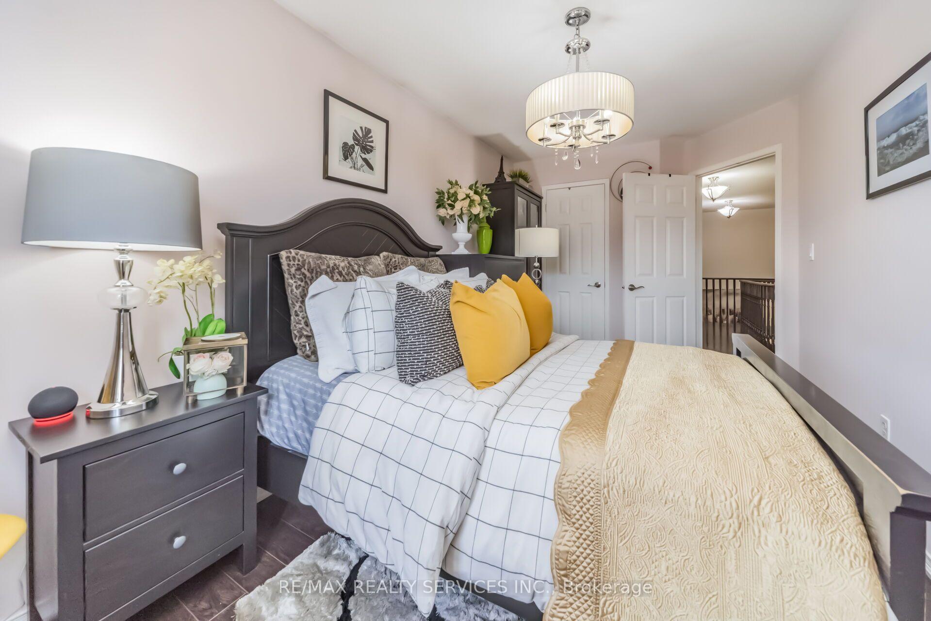 Photo 27 of 70 Checkerberry Crescent, Brampton, Sandringham-Wellington — HOMEH