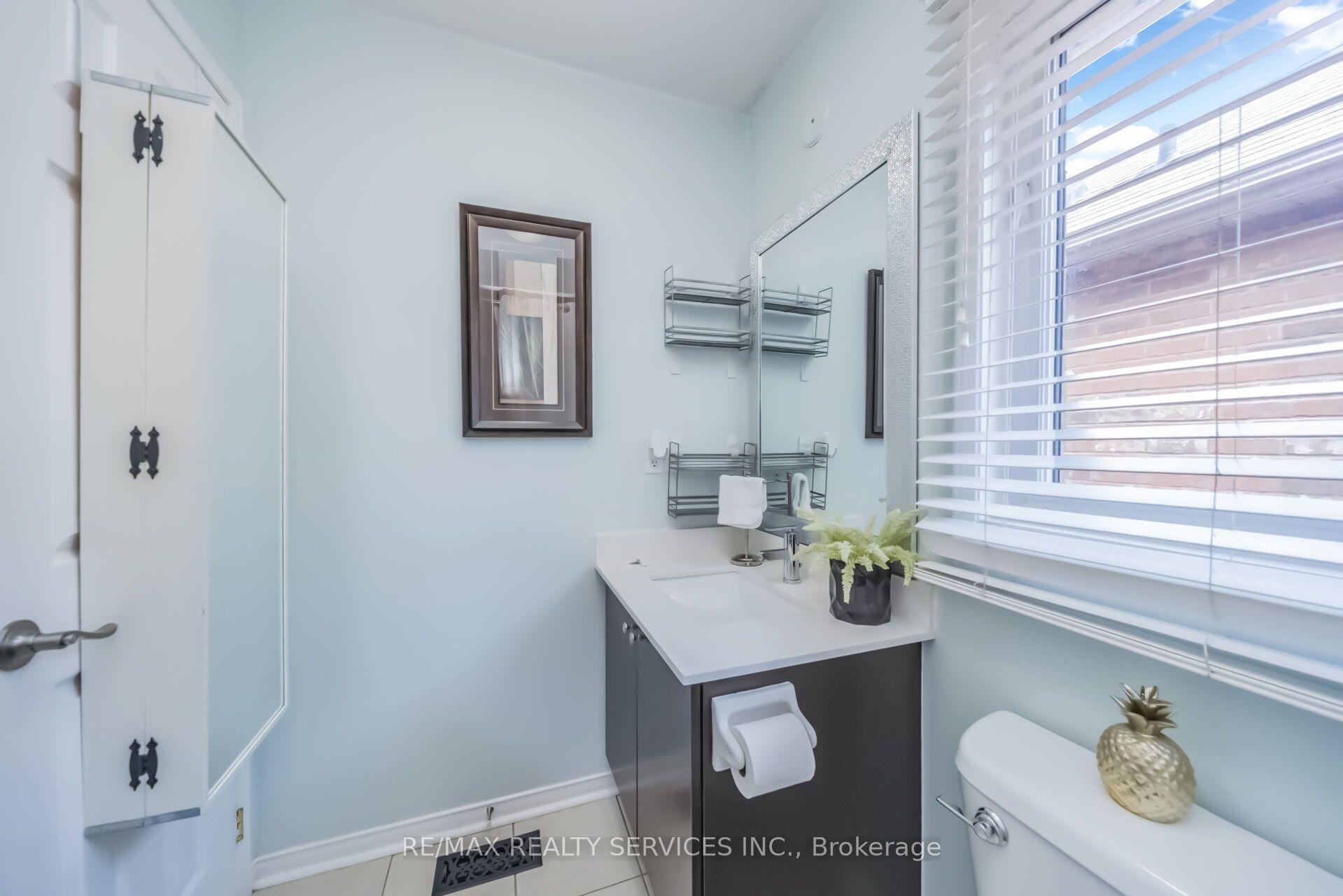 Photo 34 of 70 Checkerberry Crescent, Brampton, Sandringham-Wellington — HOMEH