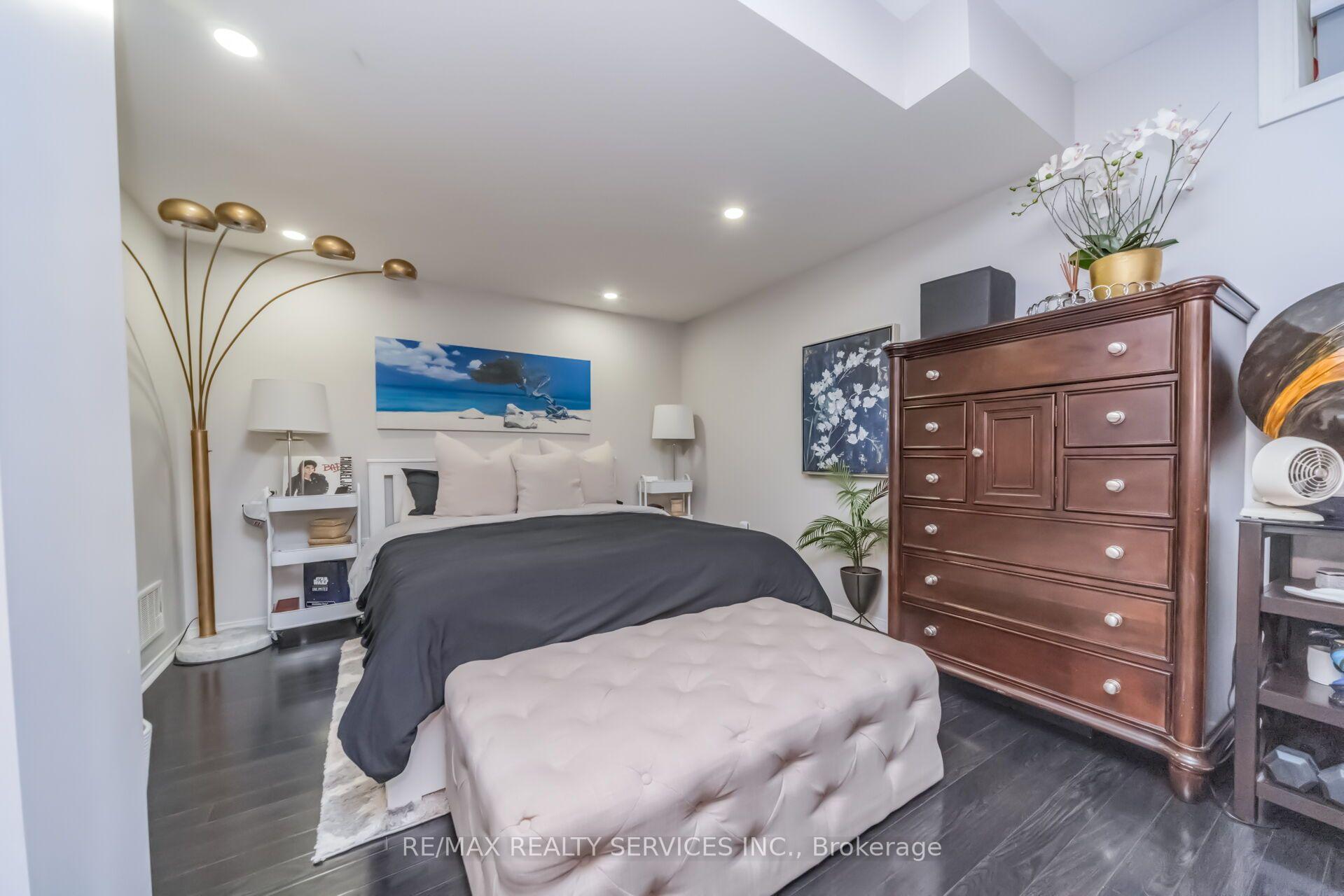 Photo 35 of 70 Checkerberry Crescent, Brampton, Sandringham-Wellington — HOMEH