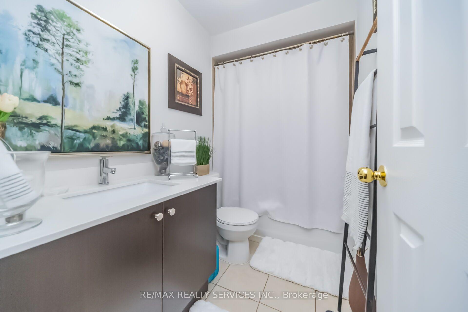Photo 38 of 70 Checkerberry Crescent, Brampton, Sandringham-Wellington — HOMEH