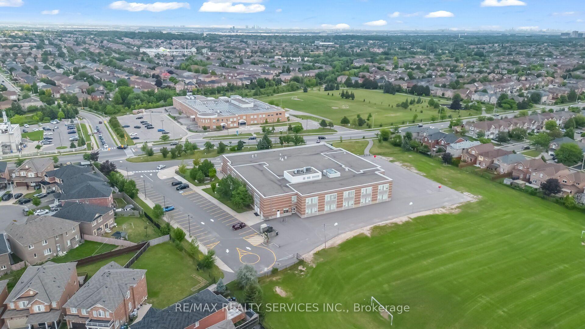 Photo 46 of 70 Checkerberry Crescent, Brampton, Sandringham-Wellington — HOMEH