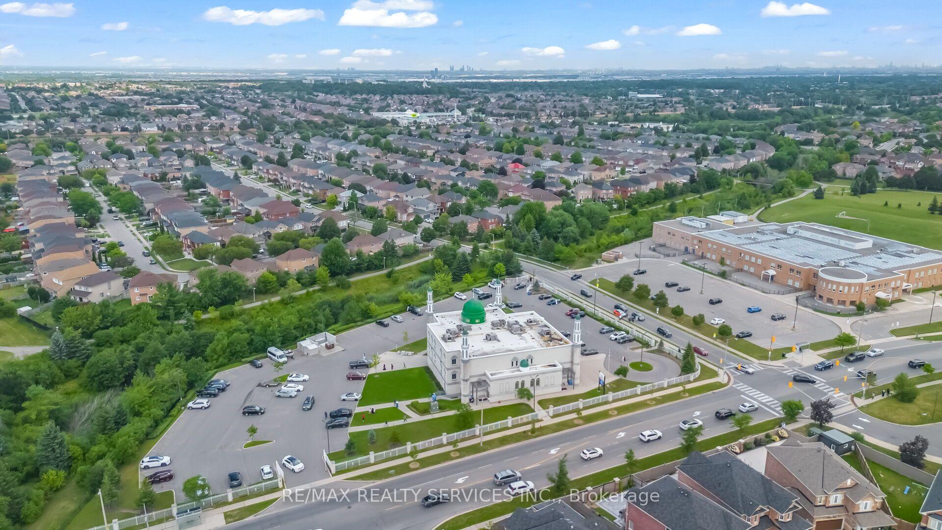 Photo 47 of 70 Checkerberry Crescent, Brampton, Sandringham-Wellington — HOMEH