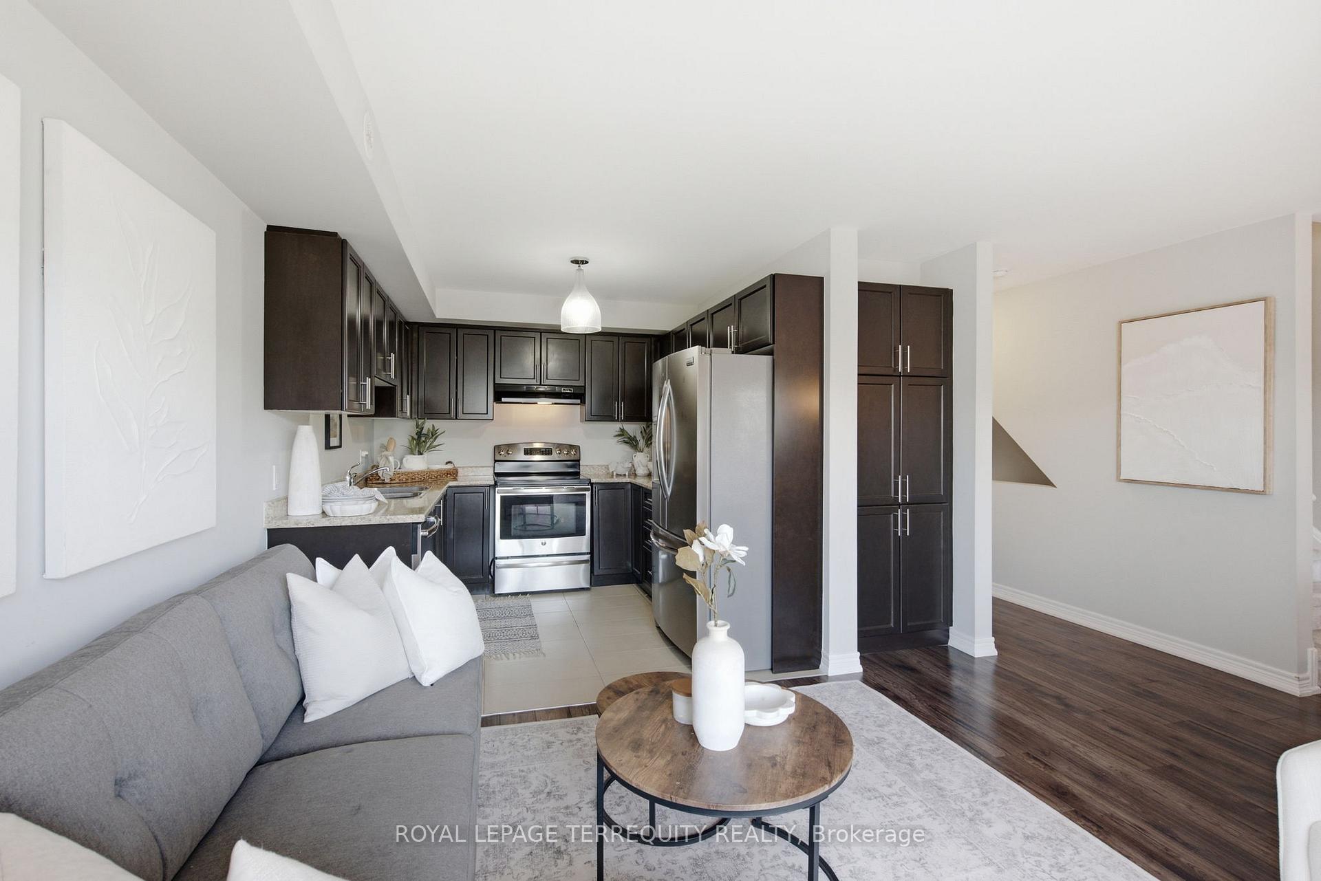 Photo 13 of 52 Artania Street, Oshawa, Windfields — HOMEH