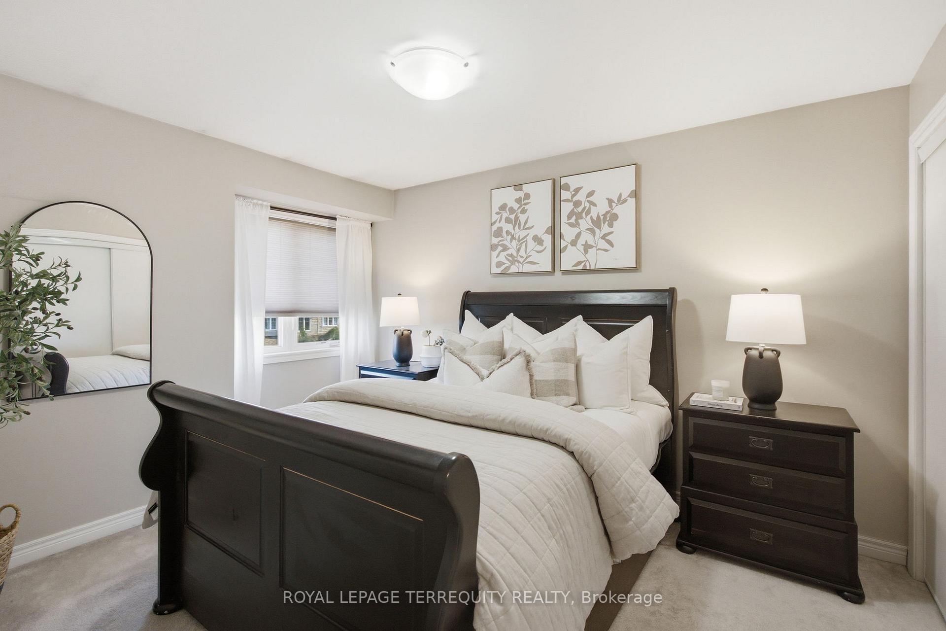 Photo 23 of 52 Artania Street, Oshawa, Windfields — HOMEH