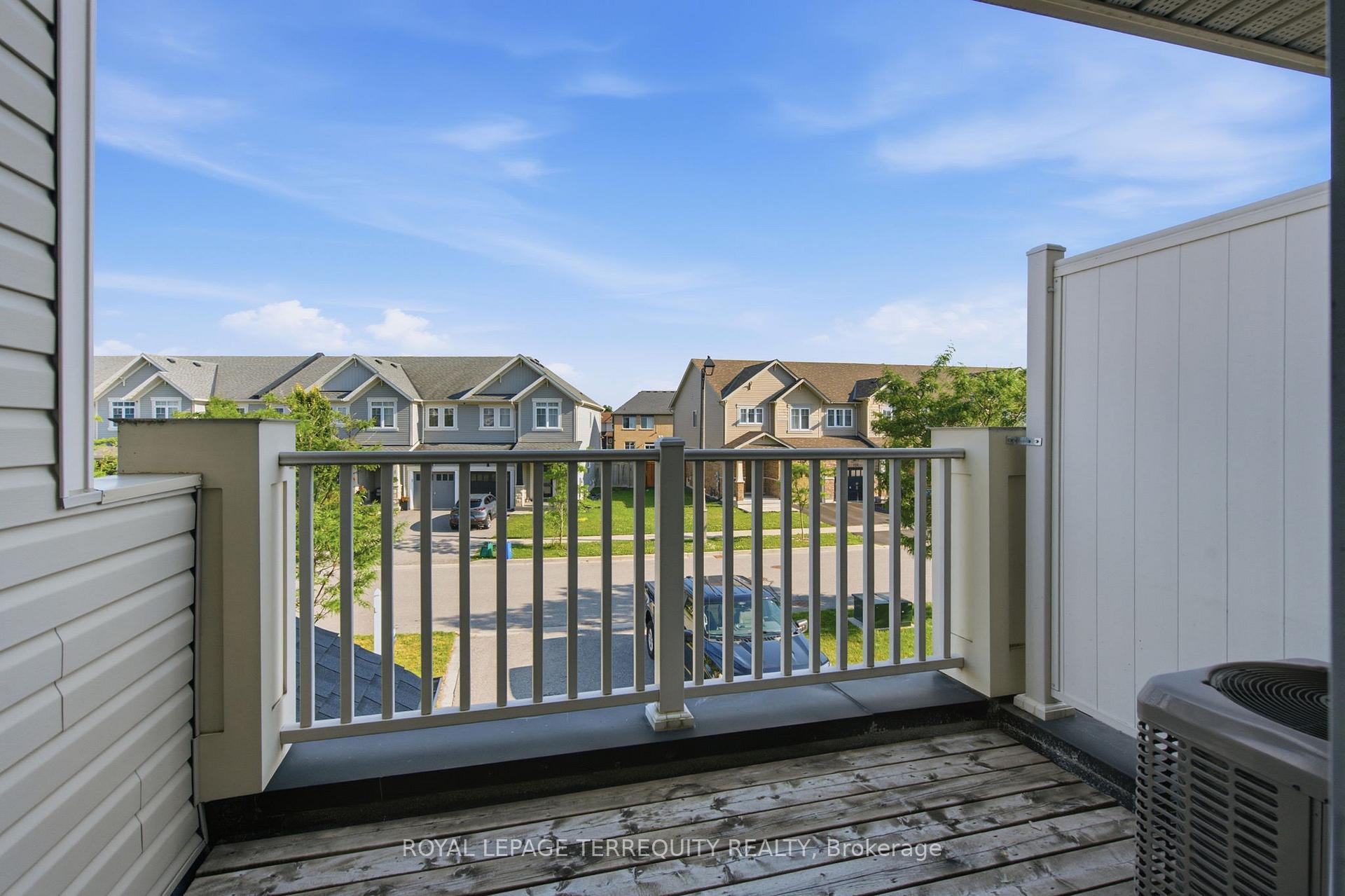 Photo 28 of 52 Artania Street, Oshawa, Windfields — HOMEH