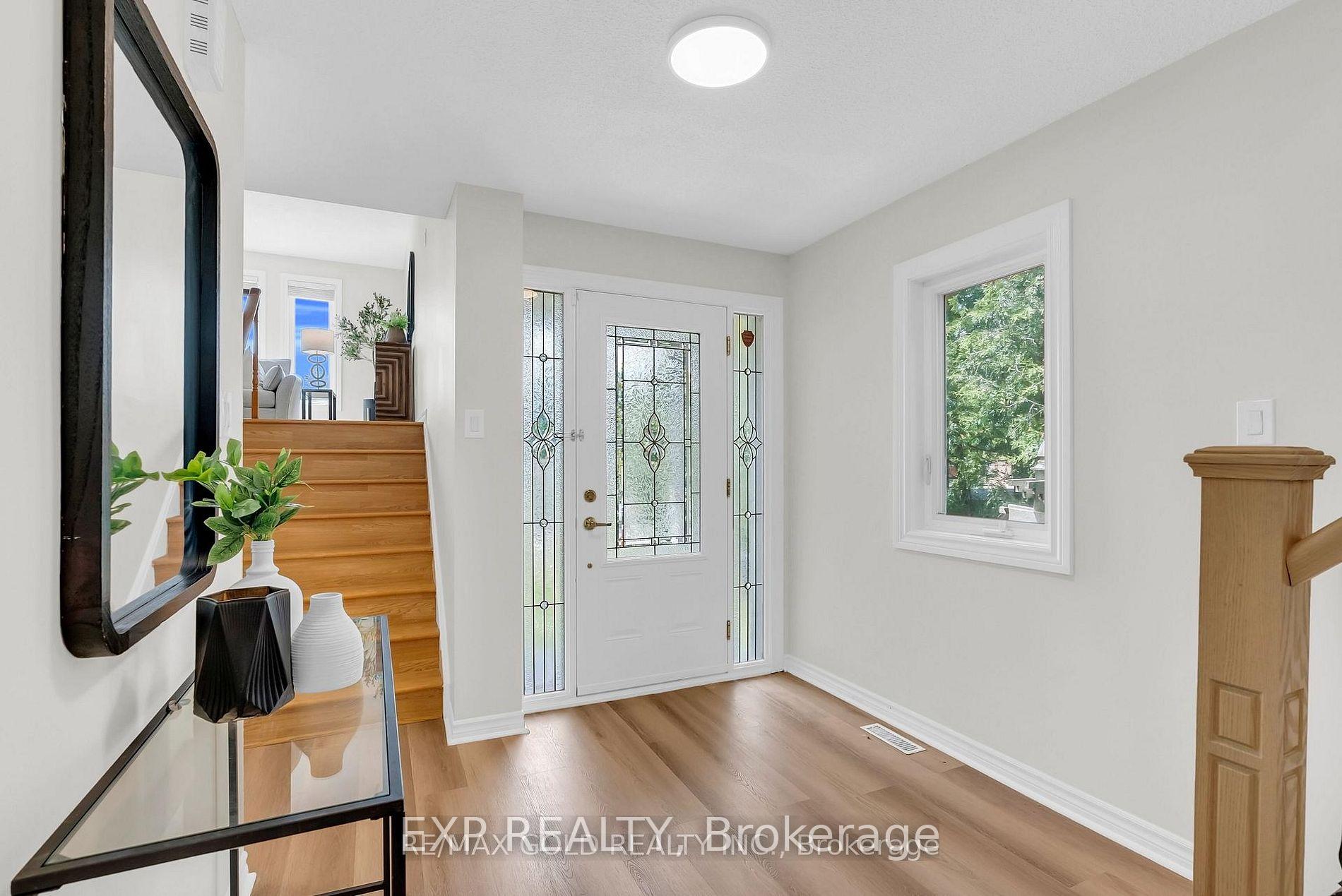 Photo 2 of Unit Upper Level, 6677 Ganymede Road, Mississauga, Meadowvale — HOMEH