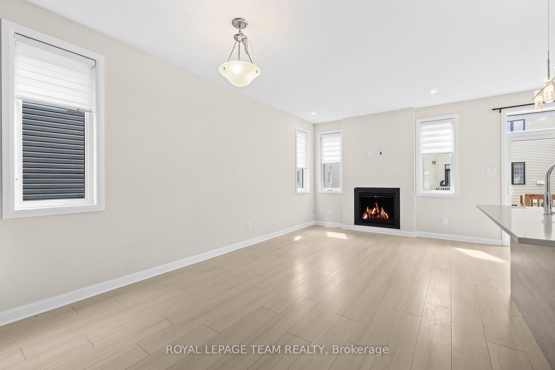 Photo 6 of 521 Winterset Road, Ottawa, Kanata - Kanata Lakes/Heritage Hills — HOMEH