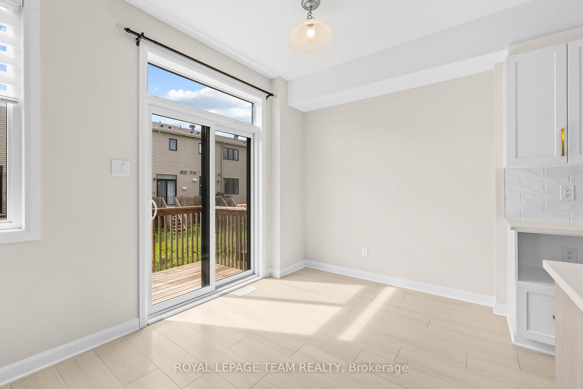 Photo 8 of 521 Winterset Road, Ottawa, Kanata - Kanata Lakes/Heritage Hills — HOMEH