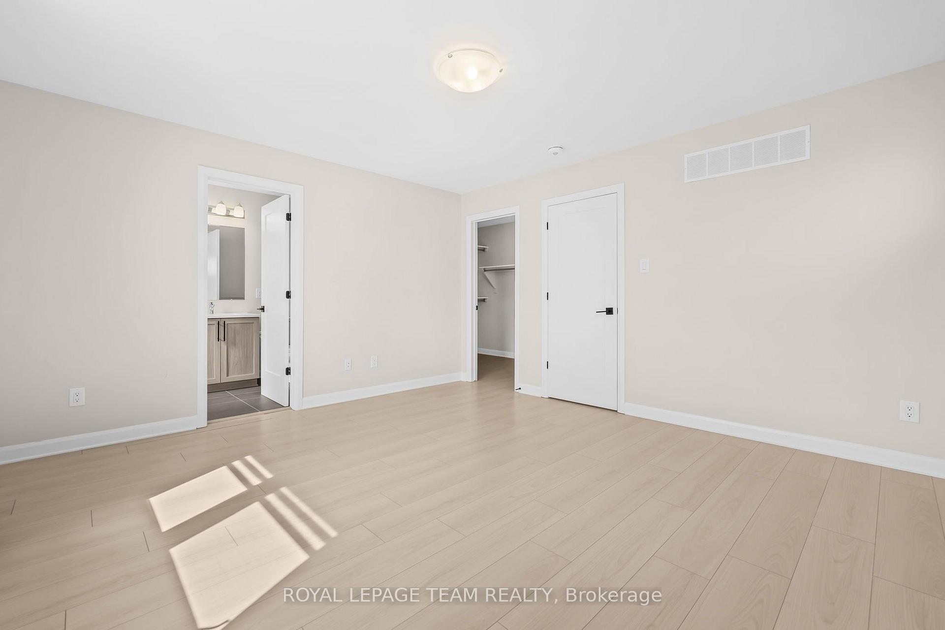 Photo 11 of 521 Winterset Road, Ottawa, Kanata - Kanata Lakes/Heritage Hills — HOMEH