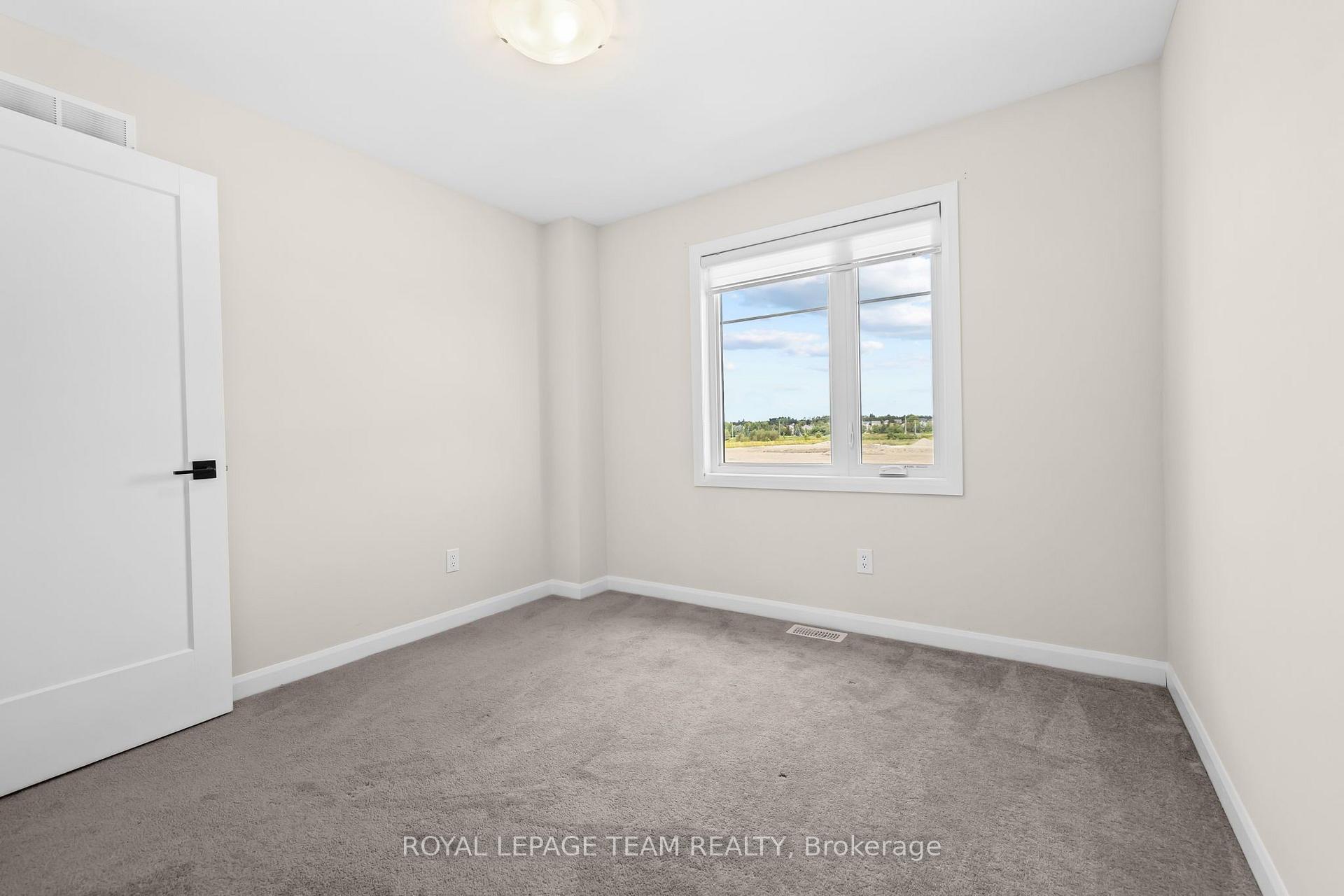 Photo 15 of 521 Winterset Road, Ottawa, Kanata - Kanata Lakes/Heritage Hills — HOMEH