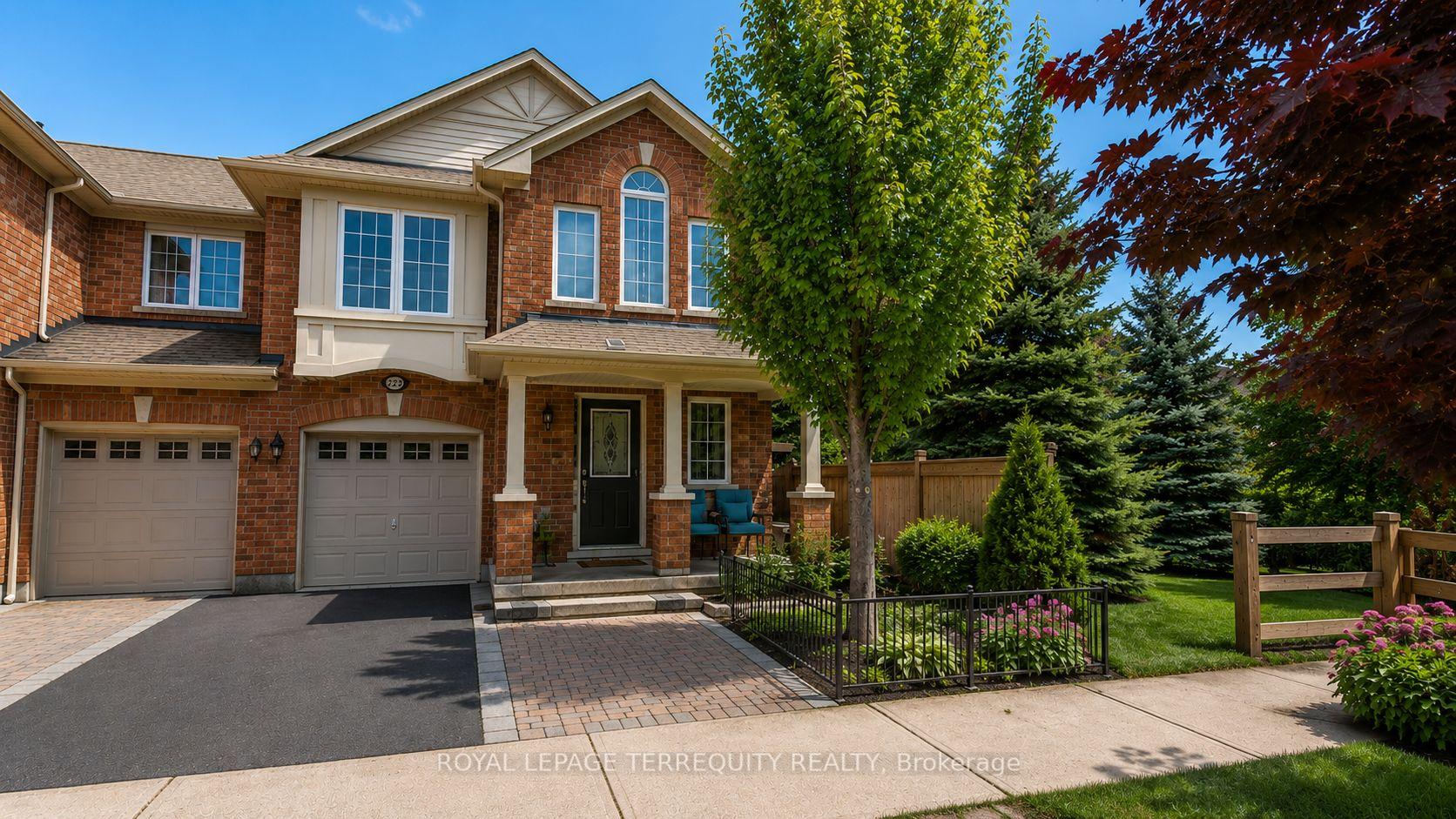 Photo 2 of 2223 Jillian Lane, Oakville, Westmount — HOMEH