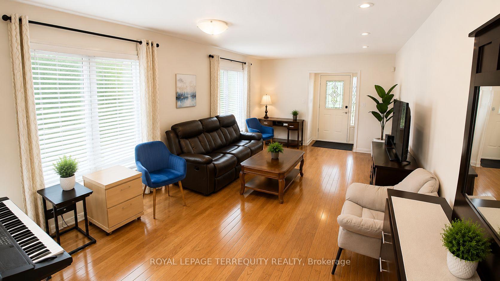 Photo 9 of 2223 Jillian Lane, Oakville, Westmount — HOMEH