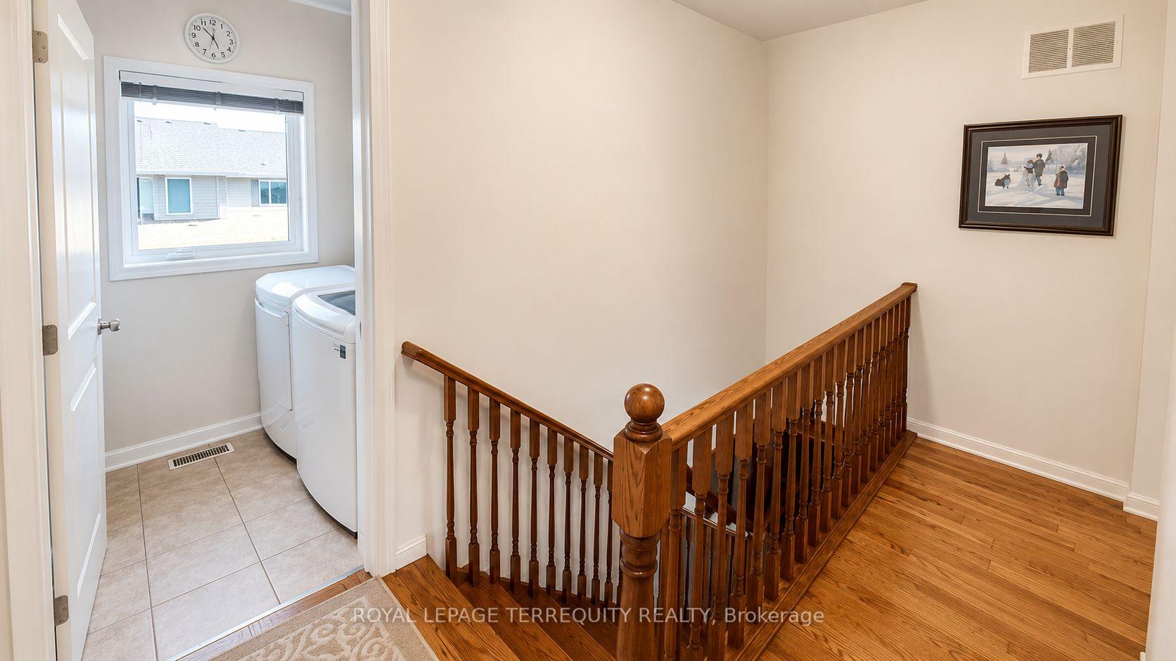 Photo 16 of 2223 Jillian Lane, Oakville, Westmount — HOMEH