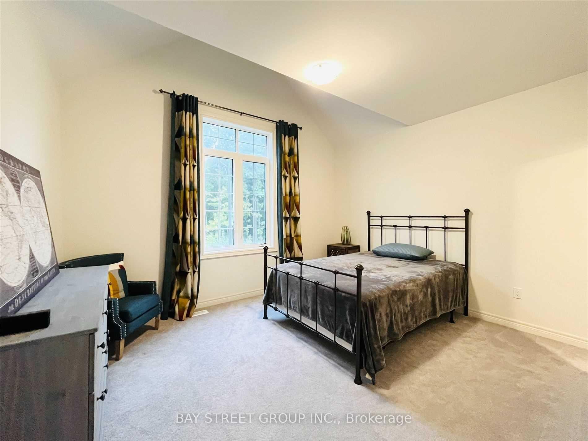 Photo 11 of 25 Mcisaac Drive, Springwater, Centre Vespra — HOMEH
