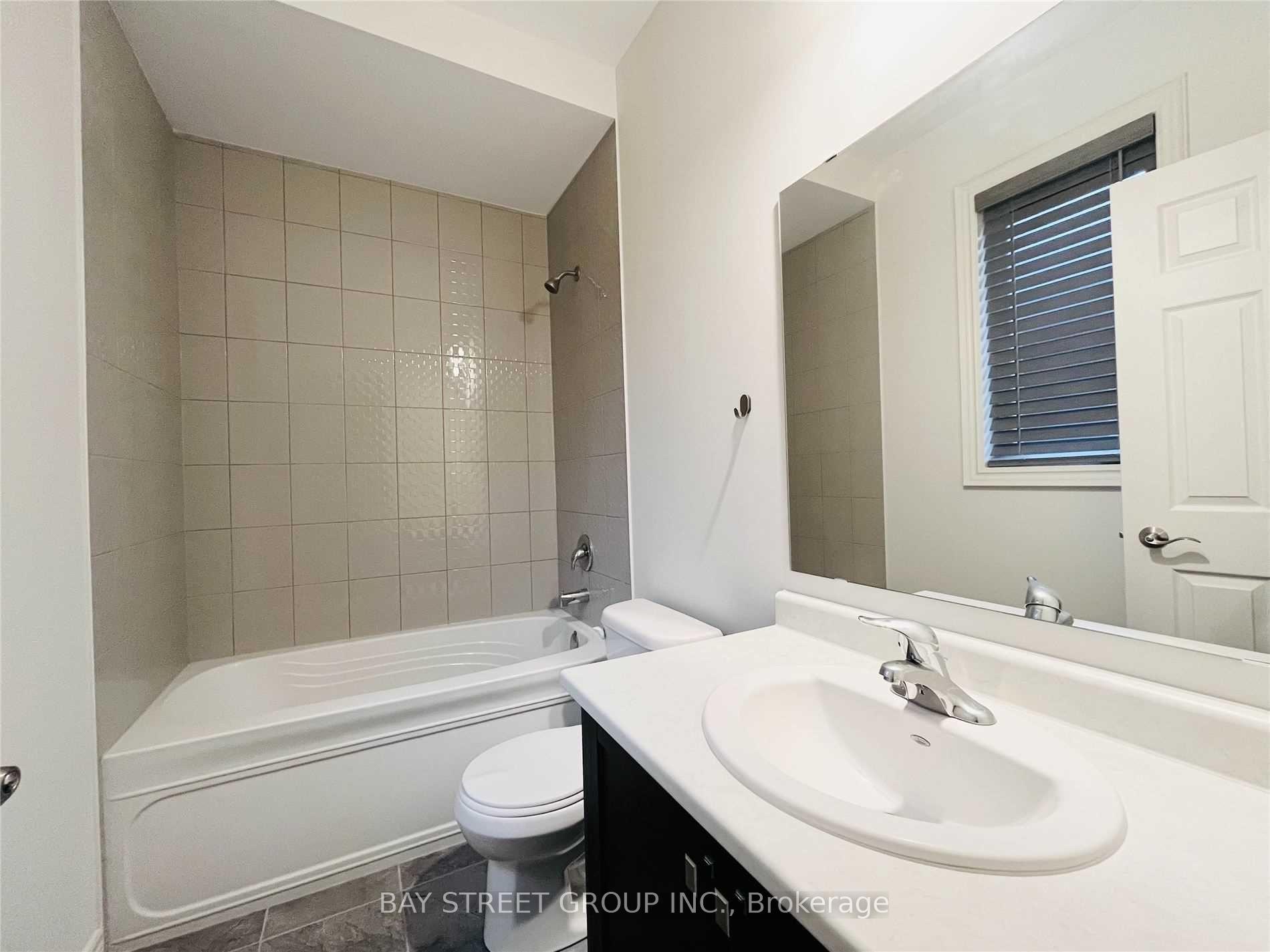 Photo 12 of 25 Mcisaac Drive, Springwater, Centre Vespra — HOMEH