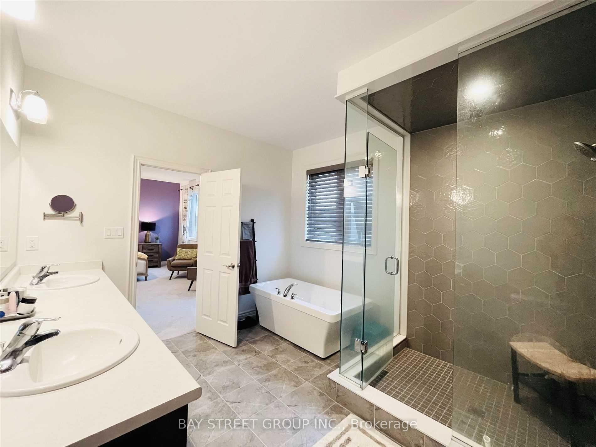 Photo 14 of 25 Mcisaac Drive, Springwater, Centre Vespra — HOMEH