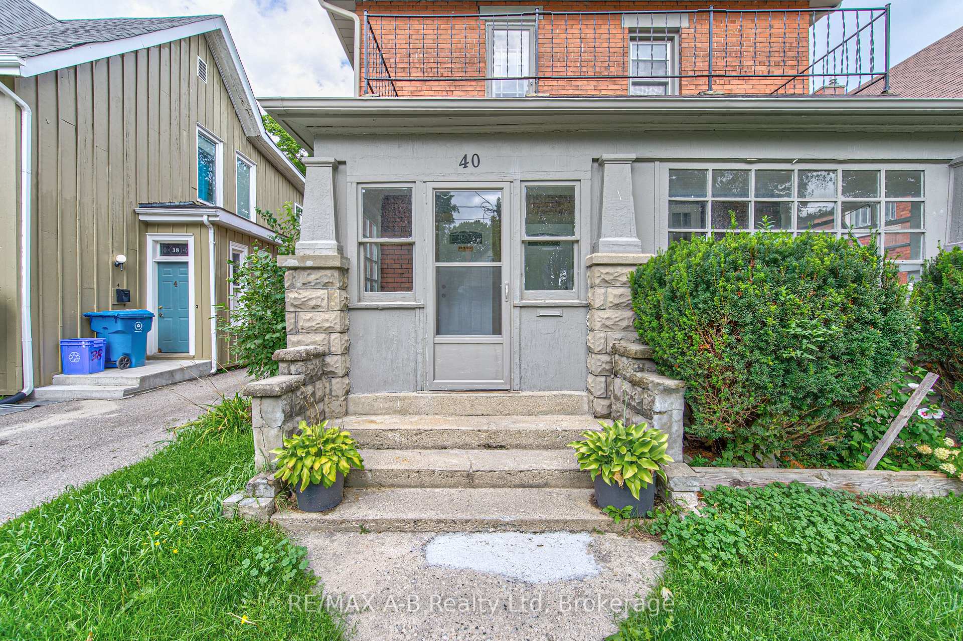 Photo 3 of 40 Douro Street, Stratford — HOMEH