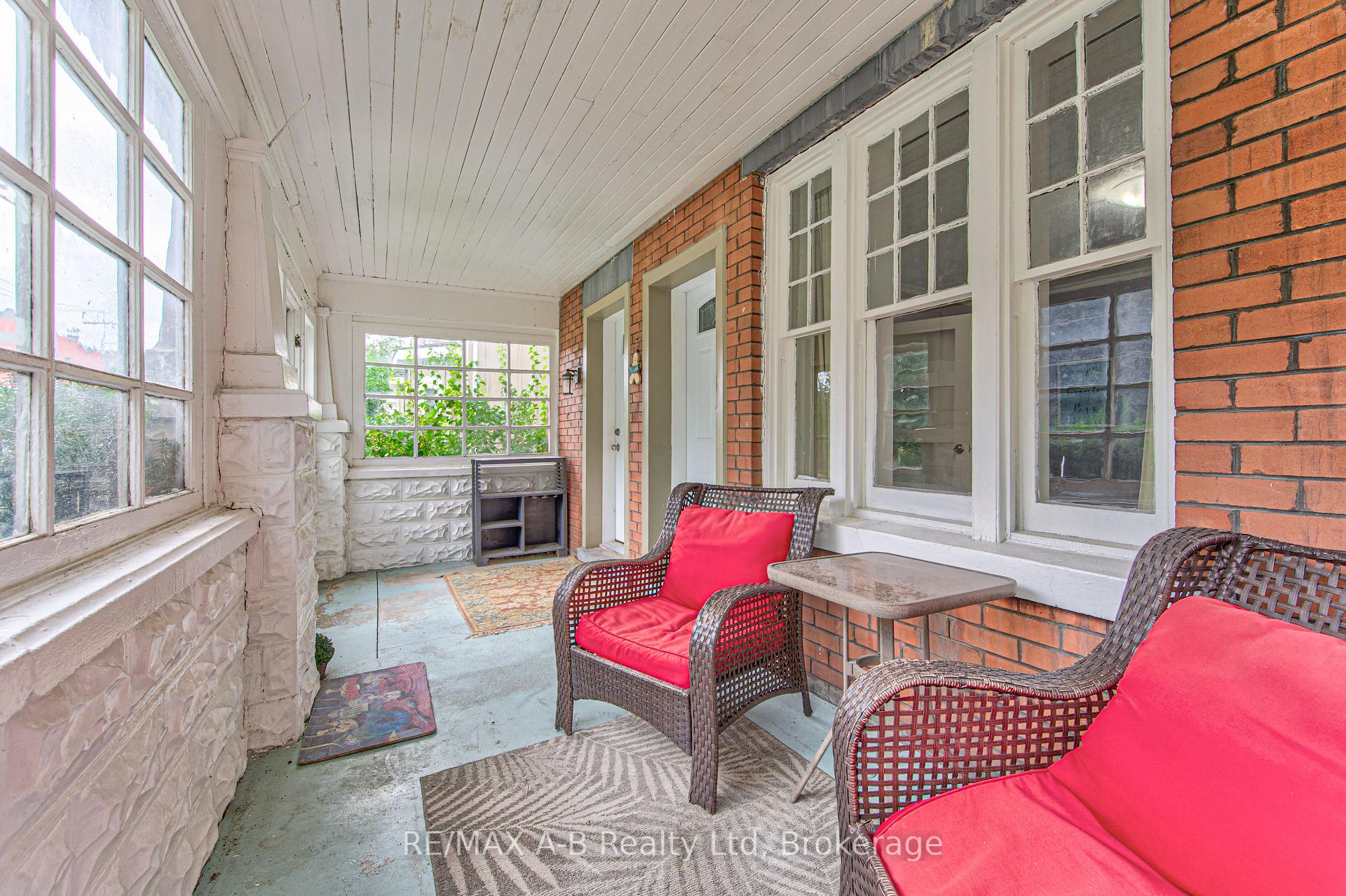 Photo 5 of 40 Douro Street, Stratford — HOMEH