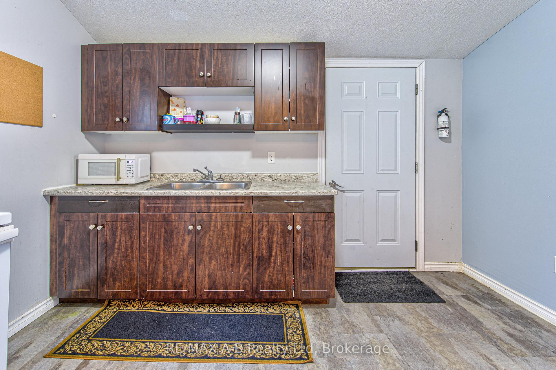 Photo 13 of 40 Douro Street, Stratford — HOMEH