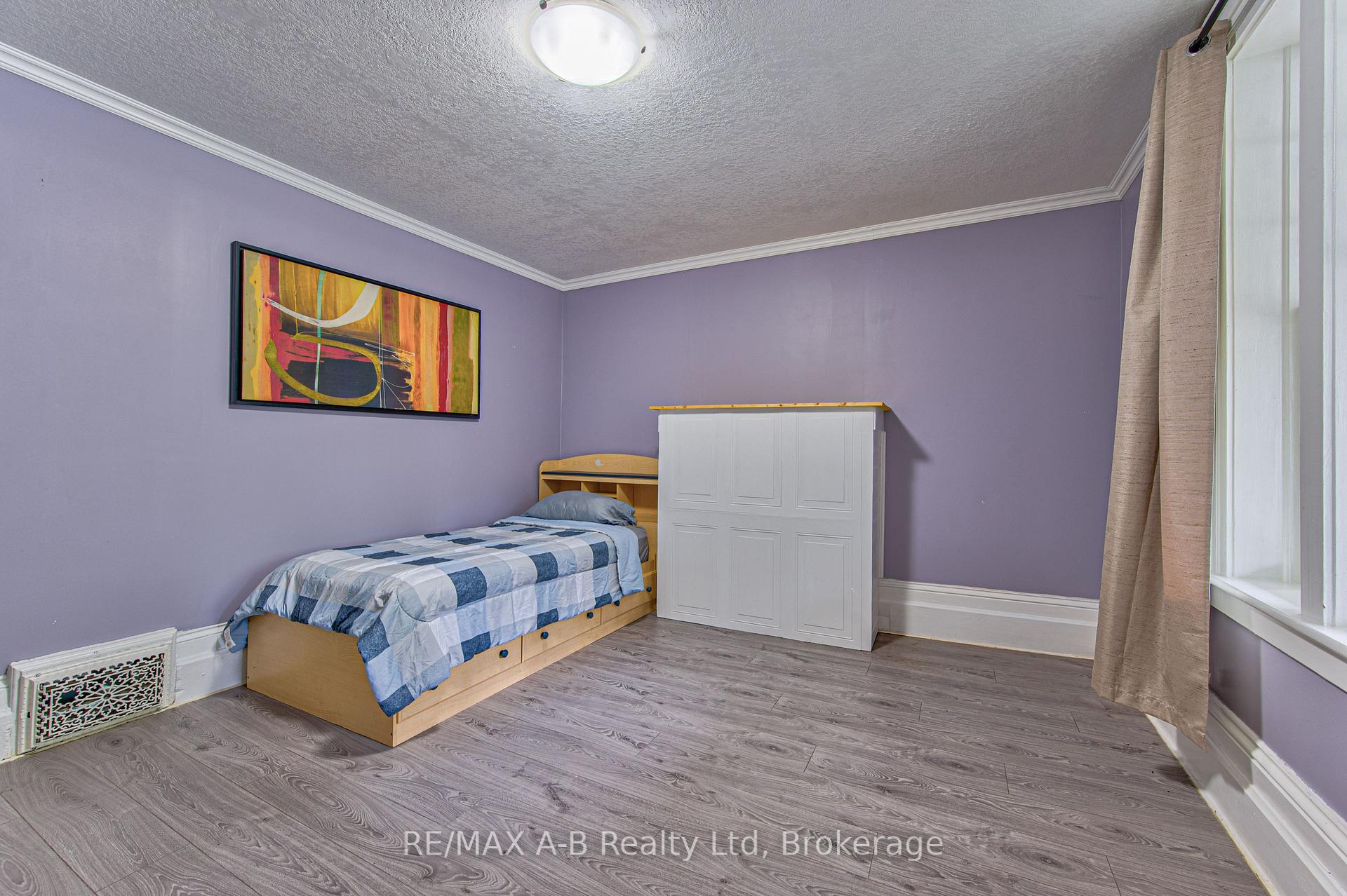 Photo 16 of 40 Douro Street, Stratford — HOMEH