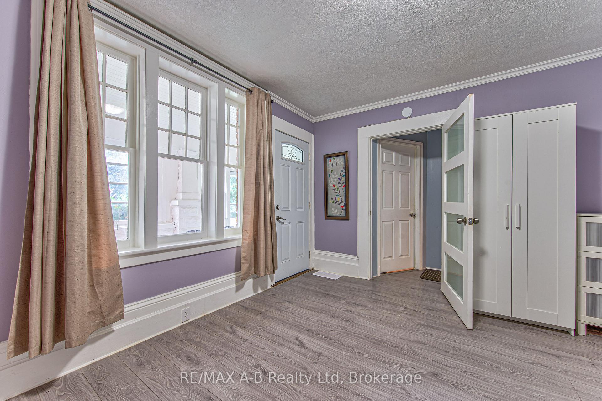 Photo 17 of 40 Douro Street, Stratford — HOMEH